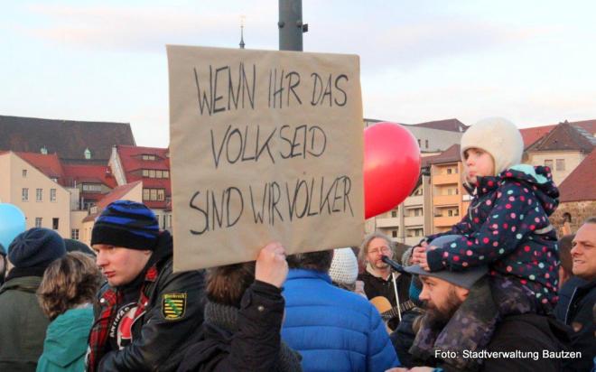 Wichtig: Respekt, Achtsamkeit und Zusammenhalt in der Gesellschaft Wichtig: Respekt, Achtsamkeit und Zusammenhalt in der Gesellschaft