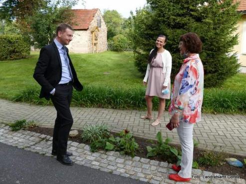 Bild zu Ministerprsident besucht Kinderschloss Sonnenschein