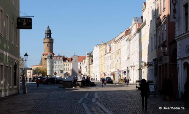 Bildtitel: Bewerber von außerhalb interessieren sich auch für die Lebensumstände in der Stadt Bild zu Bewerber von außerhalb interessieren sich auch für die Lebensumstände in der Stadt