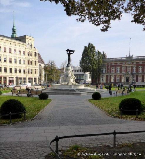 Bild zu Postplatz erhlt Eiben