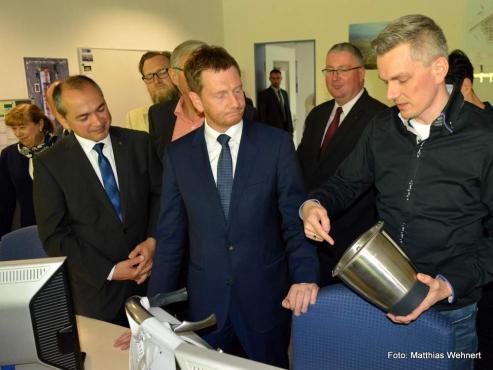 Bild zu Ministerprsident Kretschmer bei SQS Grlitz