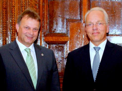 Bild zu Deutsche Bank bei SQS und Oberbrgermeister Paulick