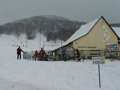 Bild zu Sachsen beendet Skilift-Betrieb in Hochlagen