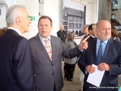 Bild zu Fotoausstellung: Pflichtbesuch in Grlitz