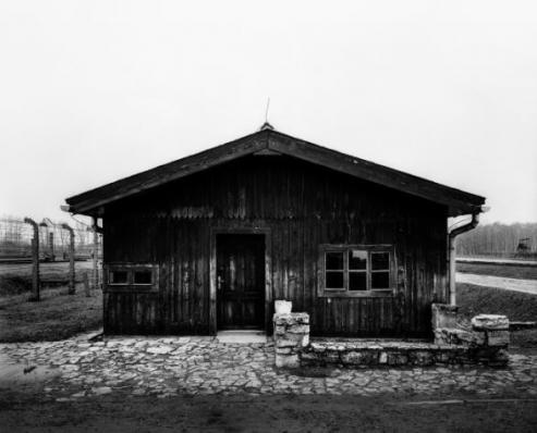 Bild zu Tomasz Lewandowski prsentiert 'Auschwitz  Architektur eines Vernichtungslagers