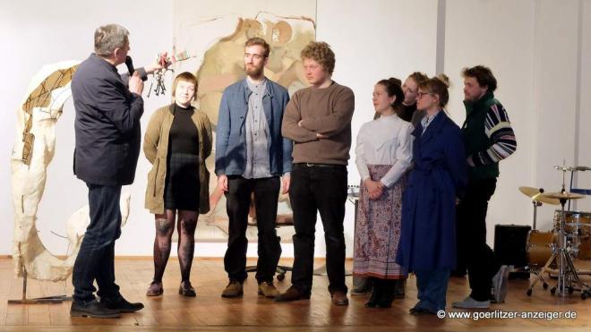 Bildtitel: Nähe und Distanz: sehenswerte Ausstellung "dududuSieSieSie" in der Galerie FLOX Bild zu Nähe und Distanz: sehenswerte Ausstellung "dududuSieSieSie" in der Galerie FLOX