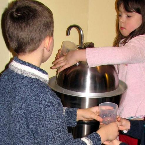 Bild zu Trinkbrunnen fr Knigshufens Kinder