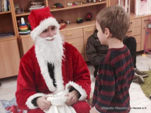 Bild zu Weihnachtslcheln fr Kinder im Landkreis Grlitz