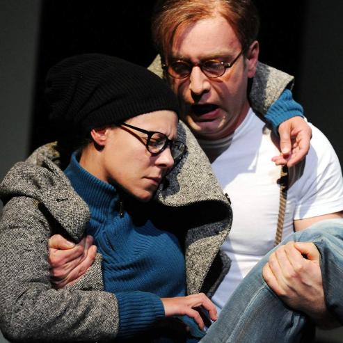 Bild zu Im Theater Grlitz: "Zusammen ist man weniger allein"