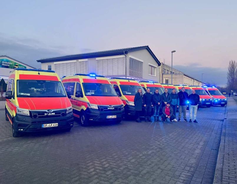 Bild zu Landkreis G�rlitz nimmt acht neue Krankentransportwagen in Betrieb