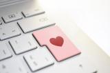 Bild zu Online-Dating: Welche Risiken und Gefahren birgt die virtuelle Partnersuche?