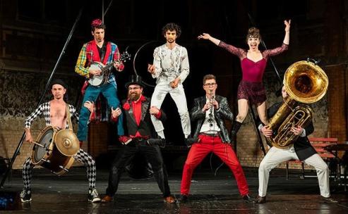 Bild zu Klezmer trifft Zirkus: Tsirk Dobranotch gastiert in Görlitz