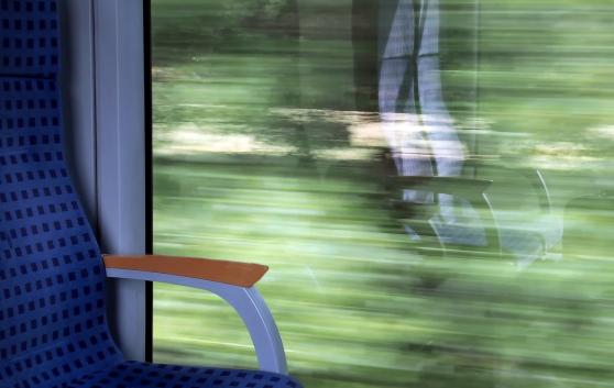 Bild zu Trilex-Lokfhrer Jrg Birkenbusch als Sachsens 'Eisenbahner mit Herz' geehrt