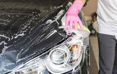 Bild zu Grundlegende Tipps zur Autopflege: Das Auto in Topform halten 